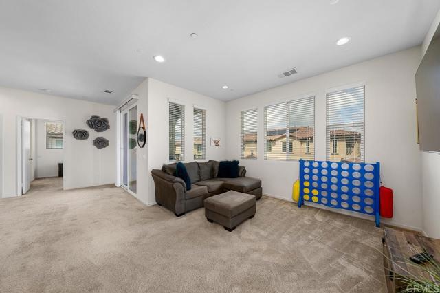 Detail Gallery Image 4 of 22 For 1214 Biltmore Pl #1,  Chula Vista,  CA 91913 - 2 Beds | 2 Baths