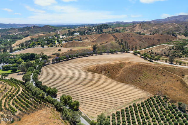 6943 Solano Verde Drive, Somis CA: https://media.crmls.org/mediaz/2f43ee5e-91d9-4a50-a061-2b22eea58762.jpg
