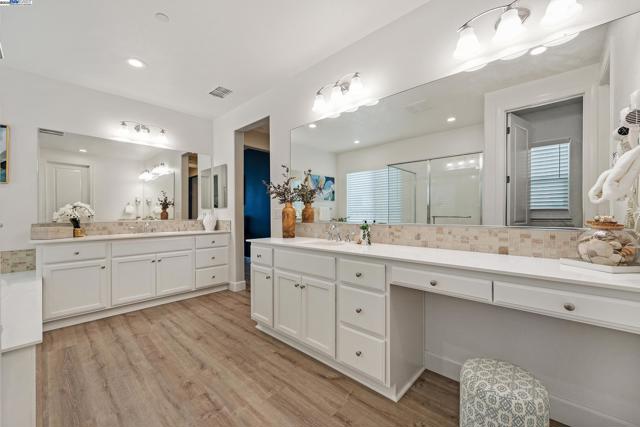 4650 Martha Ave, Tracy CA: https://media.crmls.org/mediaz/2f4412de-8423-4351-bfcd-2086af43f1f3.jpg