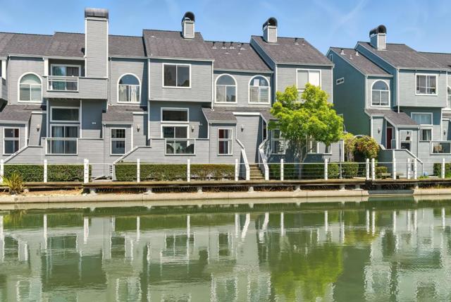 830 Portwalk Place, Redwood City CA: https://media.crmls.org/mediaz/2f4422de-b97f-4977-85e6-008ec12241e3.jpg