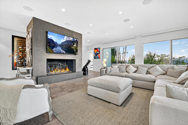 49120 Sunrose Lane, Palm Desert CA: https://media.crmls.org/mediaz/2f443c2d-d291-4ecb-84cc-630a609cd082.jpg