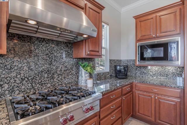 Image 24 of 60 For 2531 Leona Pl