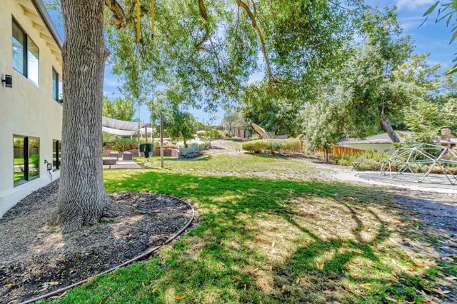 19680 Crestbrook Drive, Saratoga CA: https://media.crmls.org/mediaz/2f4511f0-b46c-4d06-beac-061cd70a09b6.jpg