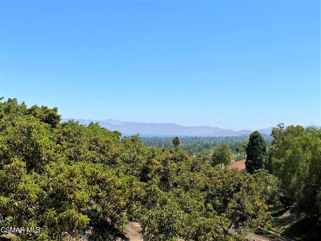 1061 Shoal Creek Court, Simi Valley CA: https://media.crmls.org/mediaz/2f466558-17d9-4683-9f59-2893effa94df.jpg