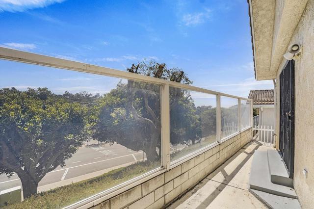 2010 W San Marcos Boulevard, San Marcos CA: https://media.crmls.org/mediaz/2f47a749-12d2-48a4-990e-7fdb050e9884.jpg