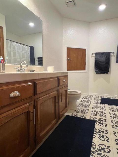 243 Gee Gee Avenue, Los Banos CA: https://media.crmls.org/mediaz/2f48619a-f5f8-4118-a16c-13a002c641bf.jpg