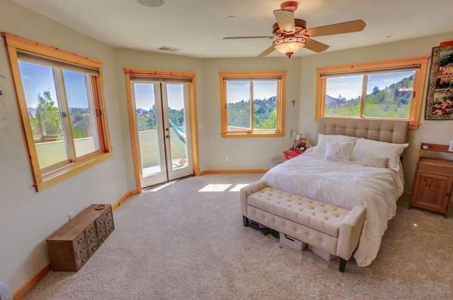 753 Ridgewood Dr, Julian CA: https://media.crmls.org/mediaz/2f486458-11f8-443c-baf3-37ffcda1af3f.jpg