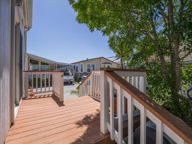 49 Blanca Lane, Watsonville CA: https://media.crmls.org/mediaz/2f492a14-fbd8-4763-b48e-658227045ce2.jpg