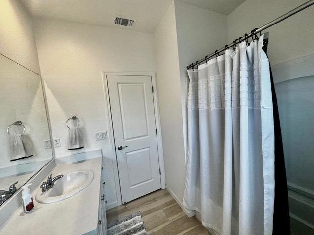5517 Malibu Palm Court, Sacramento CA: https://media.crmls.org/mediaz/2f49683c-0f92-4b8f-8d1a-c0ce6495addb.jpg