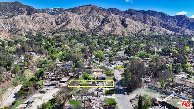 3511 Glenrose Avenue, Altadena CA: https://media.crmls.org/mediaz/2f4a1220-76c1-4731-9431-b35ff4bb969b.jpg
