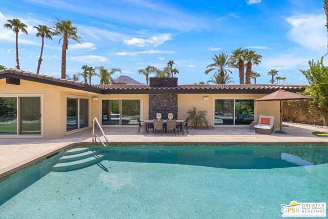 75580 Fairway Drive, Indian Wells CA: https://media.crmls.org/mediaz/2f4b949a-fe81-4282-ab0c-8d5b7d98c88d.jpg