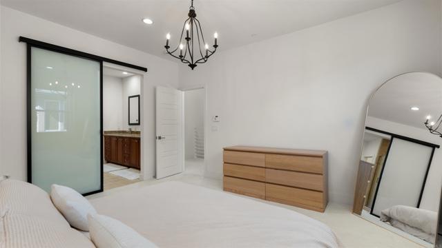 2510 Aperture Circle, San Diego CA: https://media.crmls.org/mediaz/2f4bea65-7296-44d8-98a7-cdd826d9547b.jpg
