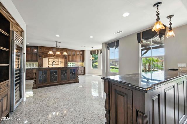 3194 Sunset Hills Boulevard, Thousand Oaks CA: https://media.crmls.org/mediaz/2f4d3f5c-7066-491b-aa14-fe4e66d1cefe.jpg