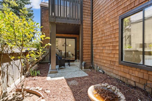 522 Thain Way, Palo Alto CA: https://media.crmls.org/mediaz/2f4e3a3b-4675-4b61-8739-40a9e16169e6.jpg