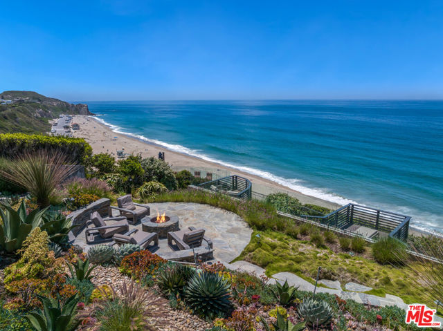 7089 Birdview Avenue, Malibu CA: https://media.crmls.org/mediaz/2f4e96cf-433a-469d-8301-ee37a986c006.jpg