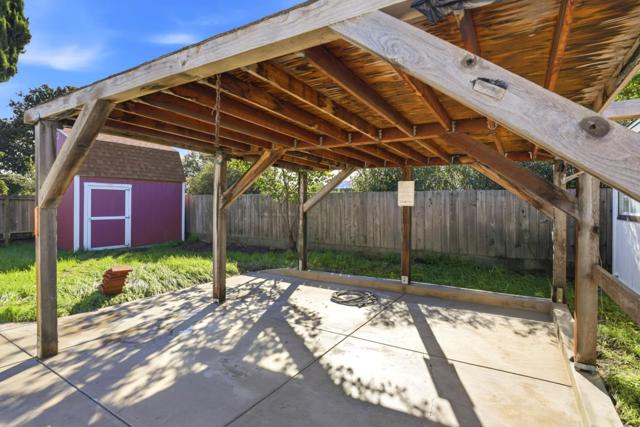 1361 Hillcrest Road, Hollister CA: https://media.crmls.org/mediaz/2f4ed3d1-be57-4518-a5f5-6c631d30c9de.jpg