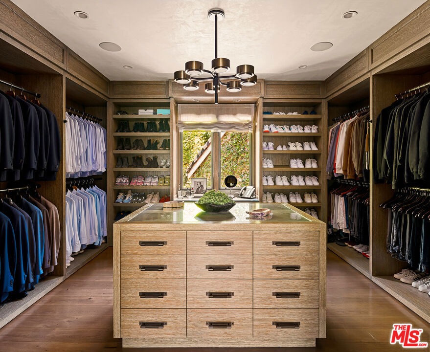 Thumbnail 38