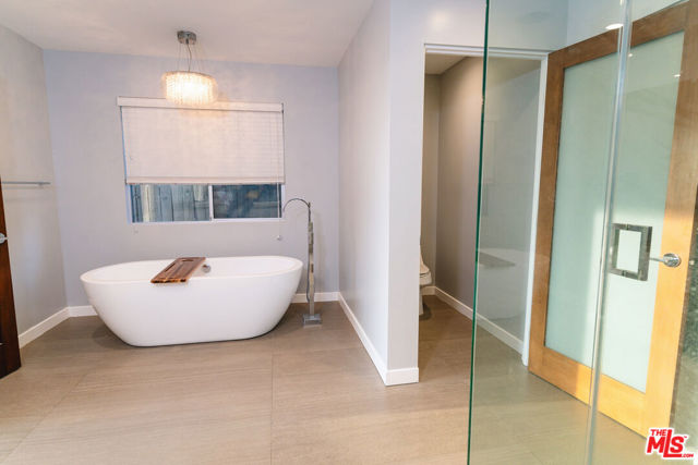 3423 Scadlock Lane, Sherman Oaks CA: https://media.crmls.org/mediaz/2f4fc54c-b385-4989-800d-b992d677f90b.jpg