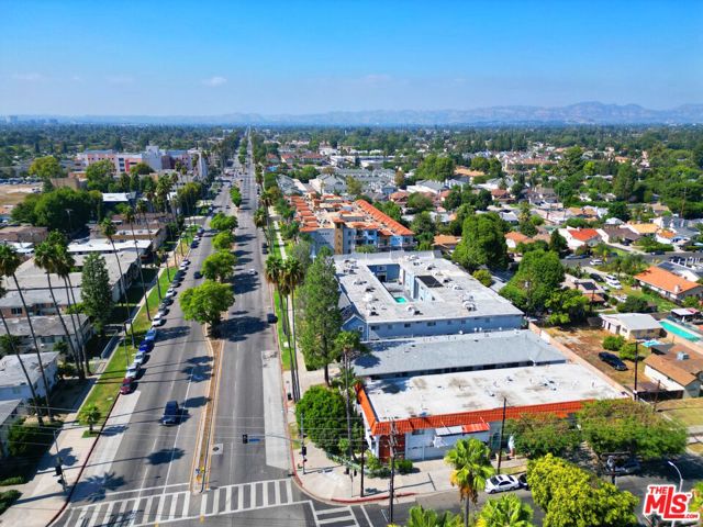 19103 Sherman Way, Reseda CA: https://media.crmls.org/mediaz/2f4feae6-3169-4dd3-a2bd-a2aefa69f73f.jpg