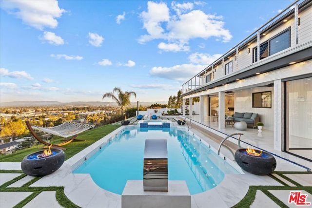 8600 Farralone Avenue, West Hills CA: https://media.crmls.org/mediaz/2f50344f-923f-4caf-83c0-86e4f02a99f4.jpg