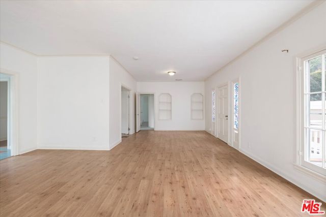 6612 Emmet Terrace, Los Angeles CA: https://media.crmls.org/mediaz/2f5034c4-fe81-4a32-b5a3-f2bd2a07d640.jpg