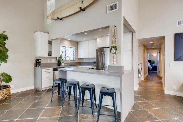 Detail Gallery Image 13 of 30 For 536 via De La Valle a,  Solana Beach,  CA 92075 - 3 Beds | 2 Baths