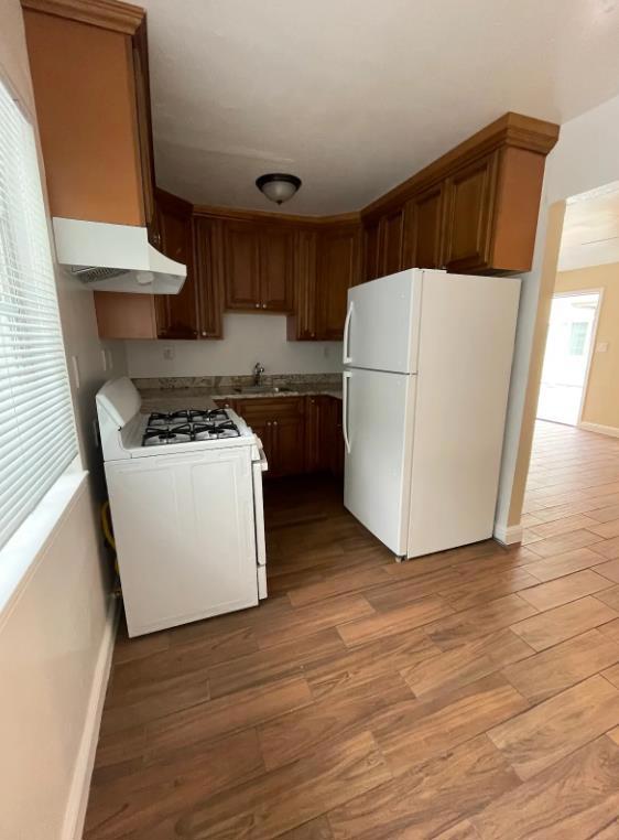 301 Pacific Avenue, Redwood City CA: https://media.crmls.org/mediaz/2f50f262-e304-4177-a066-3a5568a603b8.jpg
