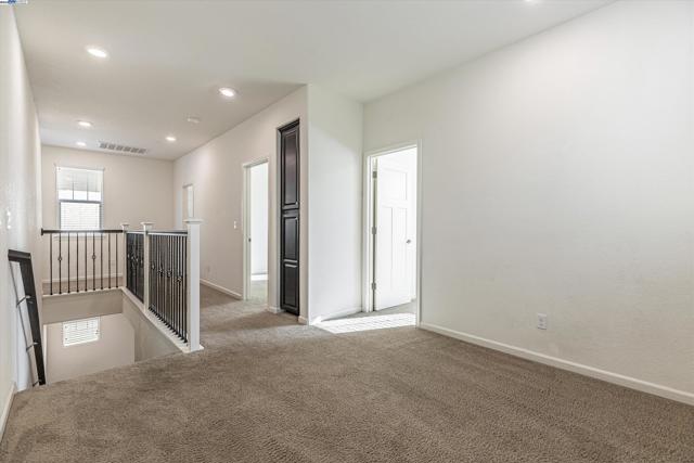 2024 Honey Church Pl, Roseville CA: https://media.crmls.org/mediaz/2f51193b-5b45-434c-819f-ddb5935677dd.jpg