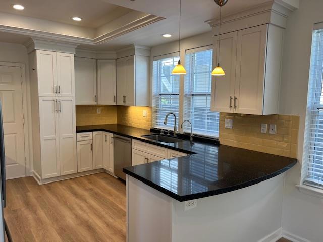 63 WATERSIDE Circle, Redwood City CA: https://media.crmls.org/mediaz/2f521db6-2b84-4c24-97ab-87320b86a328.jpg