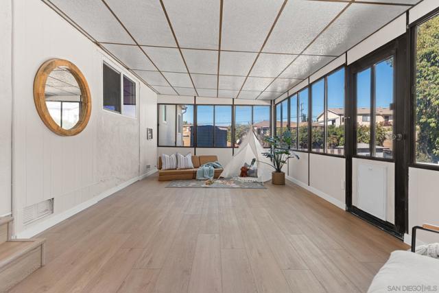 5520 Albemarle St, San Diego CA: https://media.crmls.org/mediaz/2f526c31-f5e4-4c2b-a5bd-ea34aad339b7.jpg