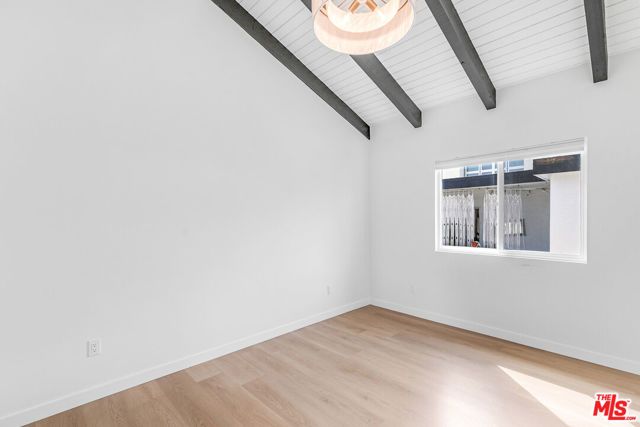 1536 11th Street, Santa Monica CA: https://media.crmls.org/mediaz/2f527a82-0688-4ce5-b09a-842c7fa09a74.jpg