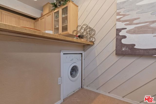 1629 Majestic Pines Drive, Mammoth Lakes CA: https://media.crmls.org/mediaz/2f52fbb2-cf50-44ca-a5dd-eb42c048c564.jpg