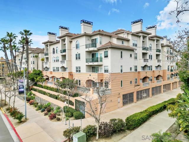 640 Camino De La Reina, San Diego, California 92108, 2 Bedrooms Bedrooms, ,2 BathroomsBathrooms,Condominium,For Sale,Camino De La Reina,250018529SD