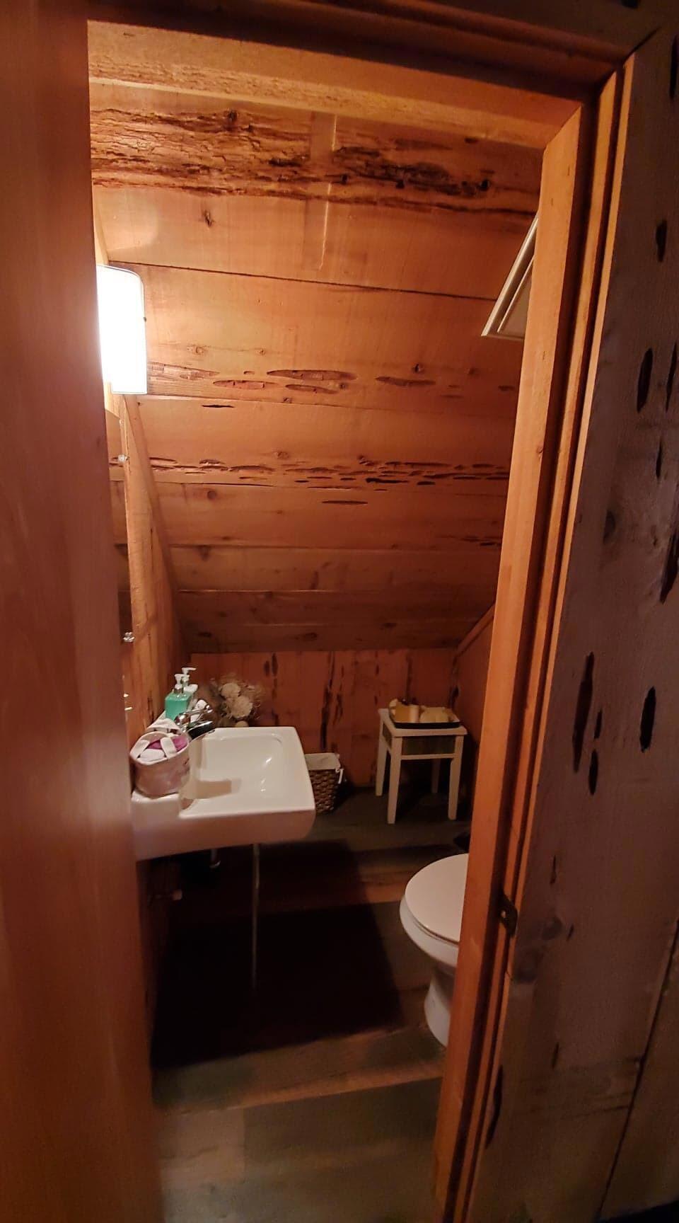 https://media.crmls.org/mediaz/2f53db0f-1d1e-4281-aef2-cc986a3d87aa.jpg?preset=X-Large
