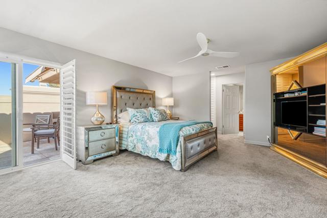 210 Desert Lakes Drive, Rancho Mirage CA: https://media.crmls.org/mediaz/2f546a4d-3a04-4e50-966c-9209f066639b.jpg