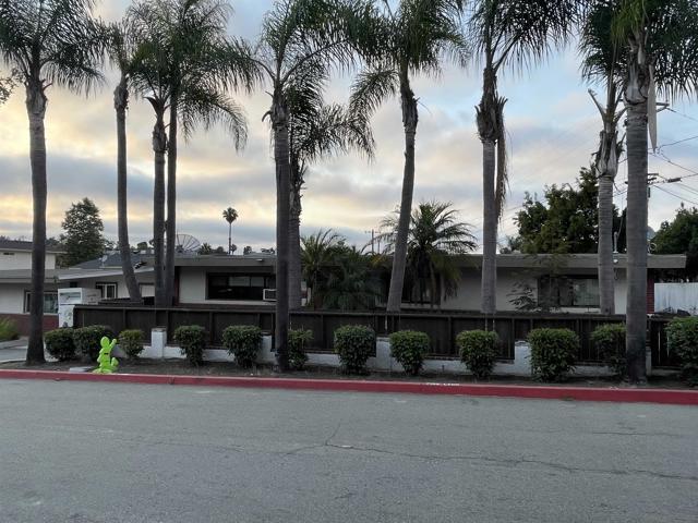 720 W California Ave., Vista CA: https://media.crmls.org/mediaz/2f55399b-2738-48cf-a3b2-5c8eeacbe472.jpg