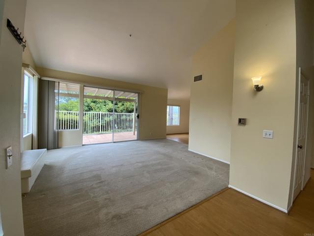 4793 Endeavor Lane, Carlsbad CA: https://media.crmls.org/mediaz/2f5620da-eb8e-4a16-ae8f-9d93eacf36ab.jpg