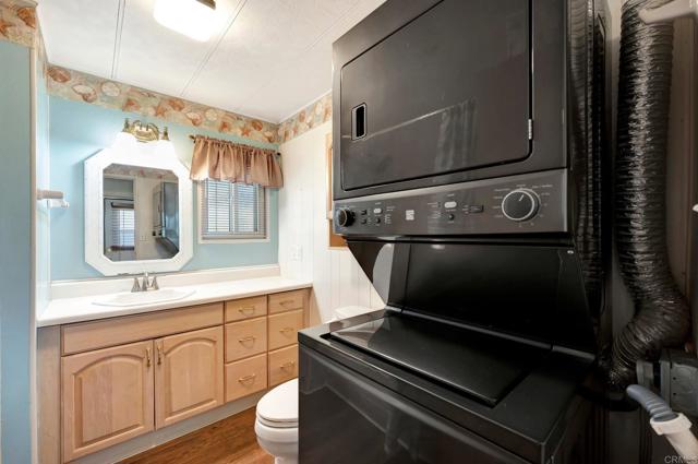 1925 OTAY LAKES RD, Chula Vista CA: https://media.crmls.org/mediaz/2f56a01c-8ef4-4b99-b8a6-ece555b031b6.jpg