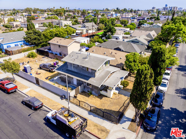 1890 Pasadena Avenue, Long Beach CA: https://media.crmls.org/mediaz/2f56e218-7893-4127-bc4b-18b983ef59e4.jpg