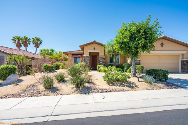 164 Via Milano, Rancho Mirage CA: https://media.crmls.org/mediaz/2f57784c-e30f-45d2-a79d-e11155f3fa9c.jpg