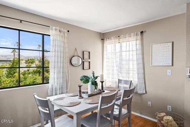 Detail Gallery Image 4 of 31 For 1121 Pittsfield Ln, Ventura,  CA 93001 - 3 Beds | 3 Baths