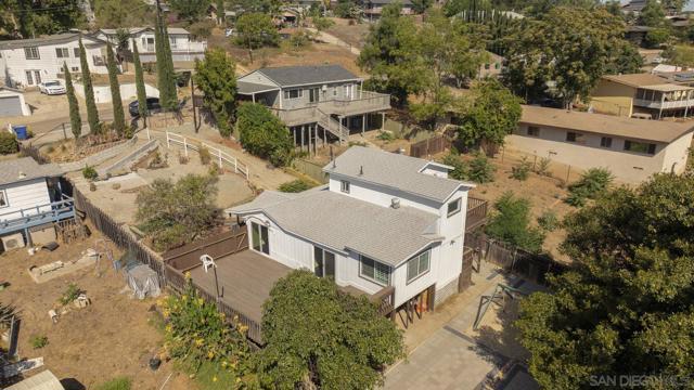 8545 Gardena Rd, Lakeside CA: https://media.crmls.org/mediaz/2f58d939-39c8-4302-8f36-db5415033738.jpg