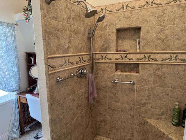 35610 Mexico Way, Thousand Palms CA: https://media.crmls.org/mediaz/2f59f91b-52db-4226-aadf-4df71977ba88.jpg