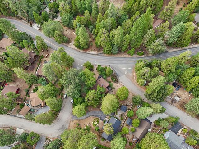 24918 Fern Valley Road, Idyllwild CA: https://media.crmls.org/mediaz/2f5ace25-c4a0-4b53-b2b0-4ee7f543e468.jpg