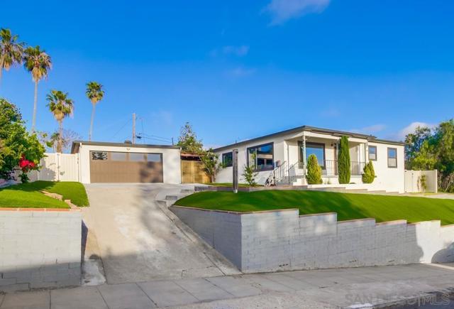 4471 Rolando Blvd, San Diego CA: https://media.crmls.org/mediaz/2f5b0171-94fc-4d1a-8529-30318e610645.jpg