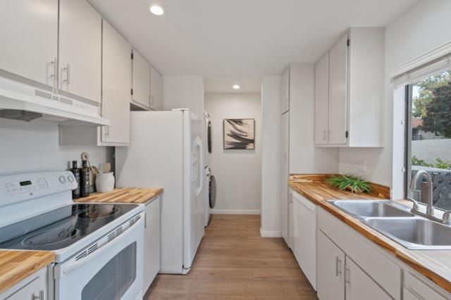 171 Kenbrook Circle, San Jose CA: https://media.crmls.org/mediaz/2f5b1f07-36ba-4b5e-8909-531029ea5178.jpg