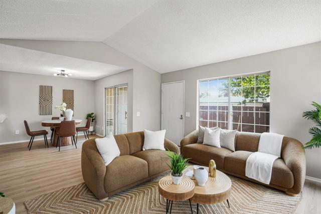 Detail Gallery Image 6 of 21 For 231 Riverview Way, Oceanside,  CA 92057 - 3 Beds | 2 Baths