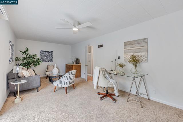 43 Shipley Ave, Daly City CA: https://media.crmls.org/mediaz/2f5b8c96-ebd7-4277-a39e-6964bb11d972.jpg