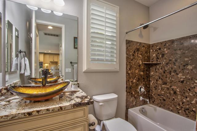 Detail Gallery Image 14 of 36 For 7146 Sitio Destino, Carlsbad,  CA 92009 - 4 Beds | 3 Baths