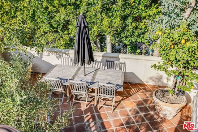2880 Searidge Street, Malibu CA: https://media.crmls.org/mediaz/2f5cbe4b-0f4c-476c-9250-6e9f431e93a5.jpg